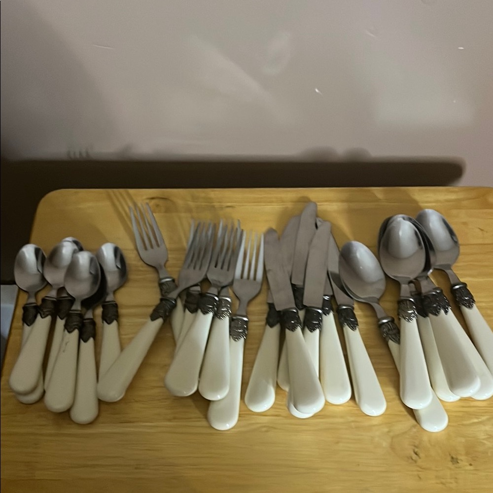 😄24 piece service for six vintage flatware silverware